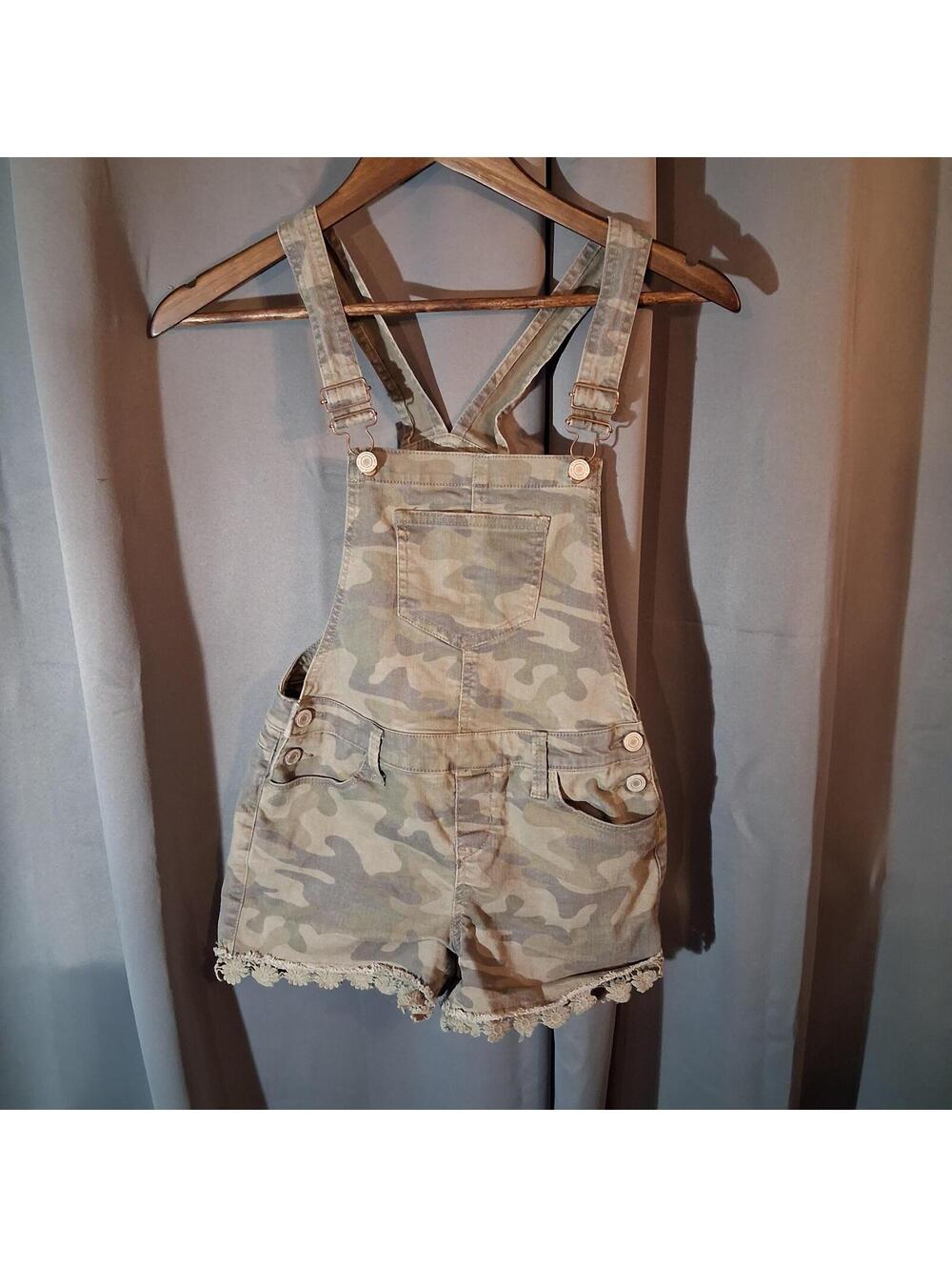 SO Girls Camouflage Short Overalls with Lace Trim Size 12